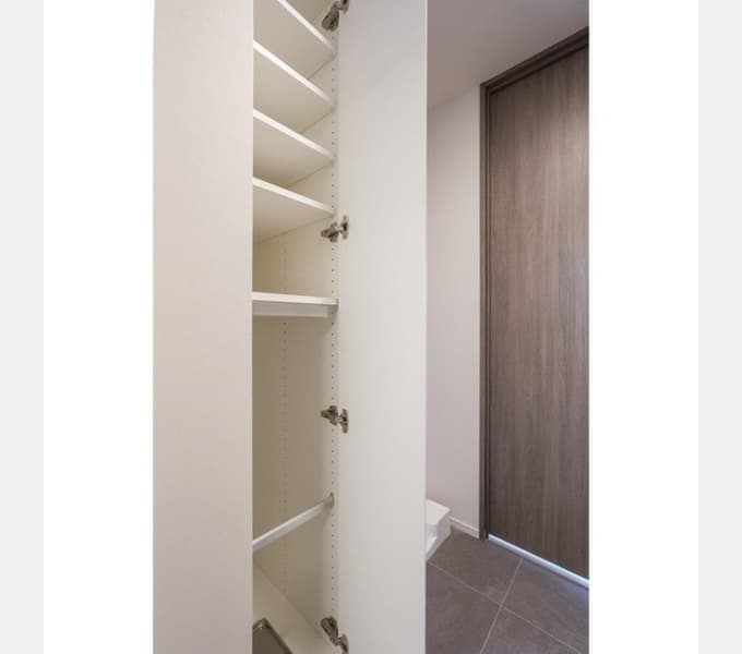Room image 12