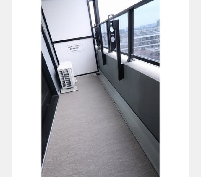 Room image 10