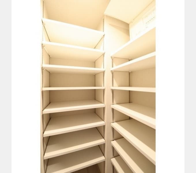 Room image 13