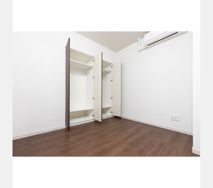 Room image 15