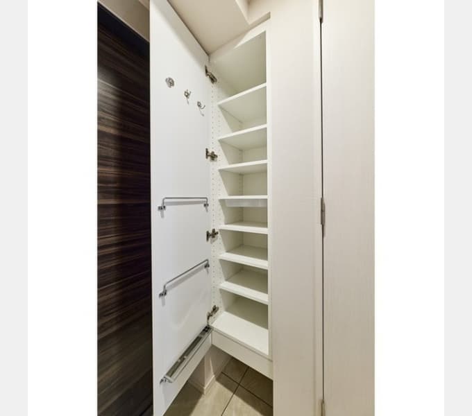 Room image 14