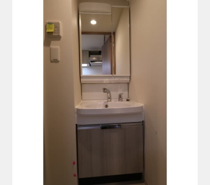 Room image 16