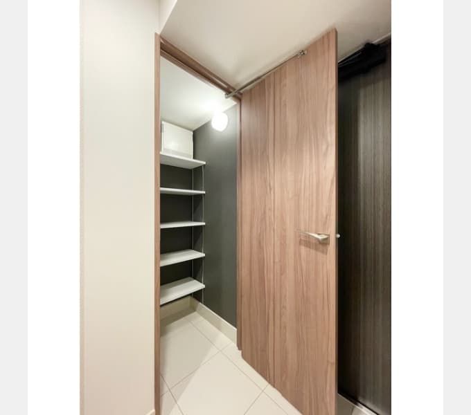 Room image 13