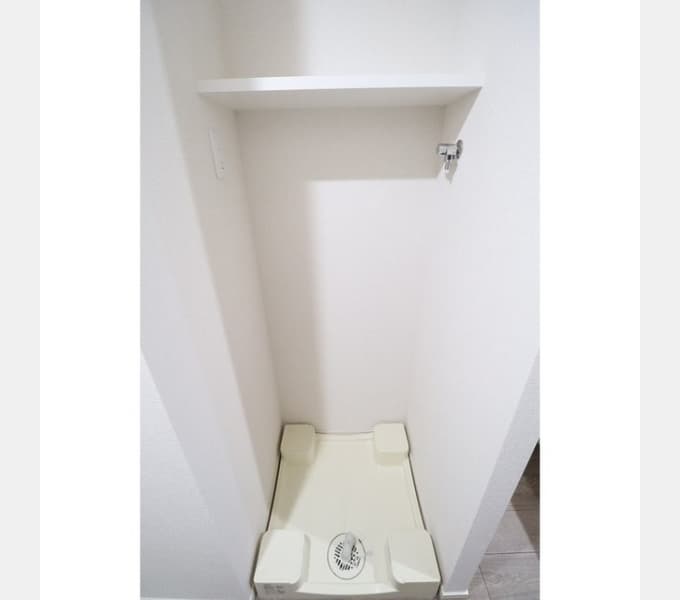 Room image 12