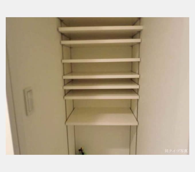Room image 11