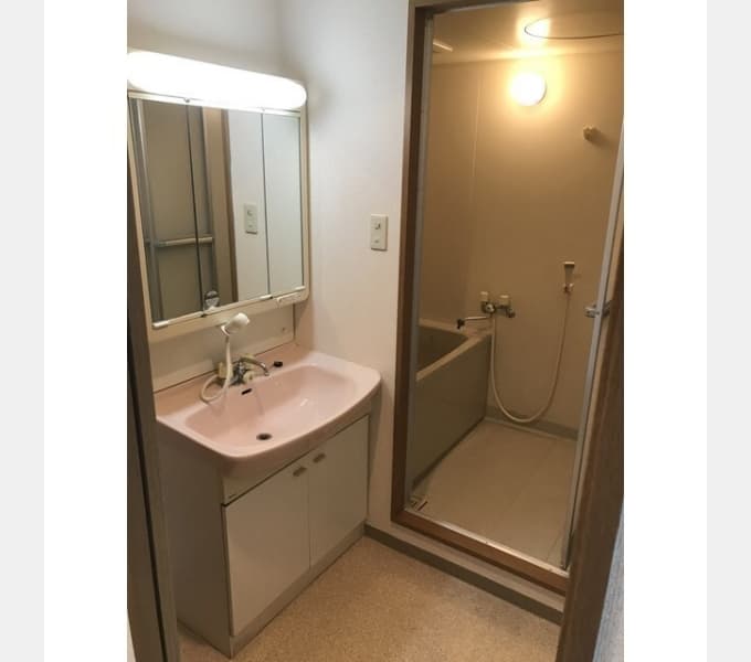 Room image 13