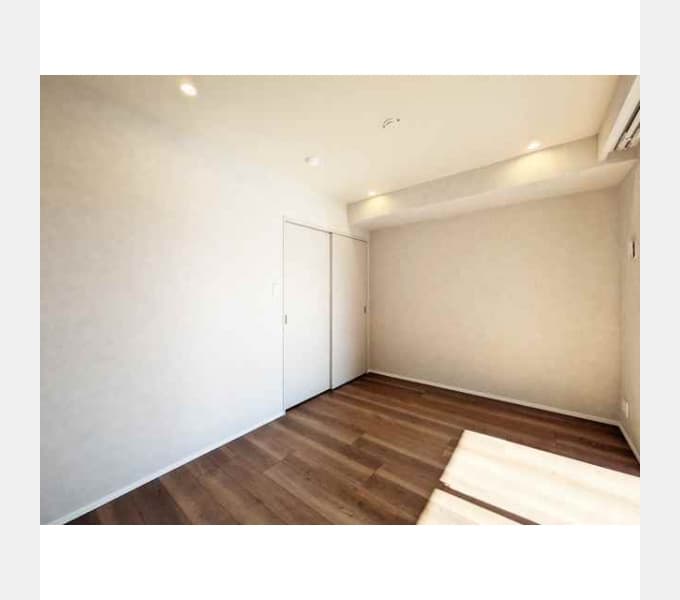 Room image 16