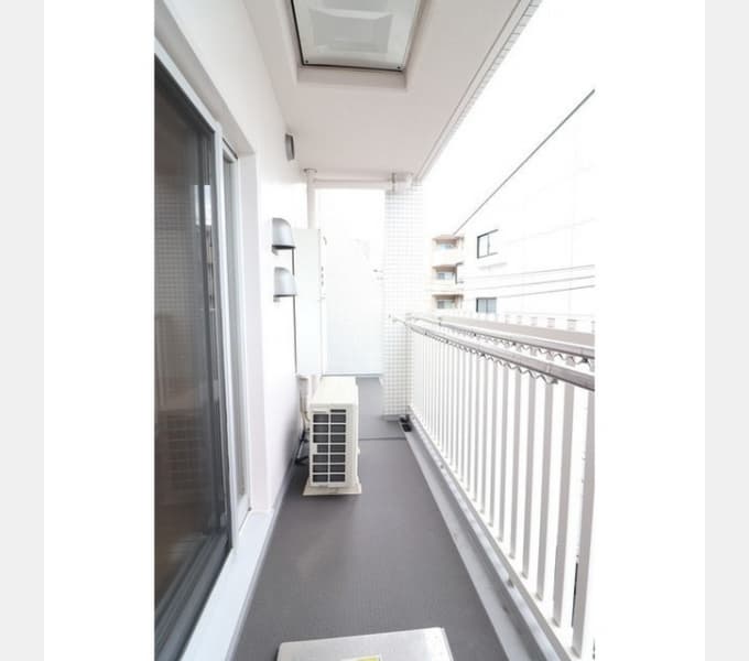 Room image 14