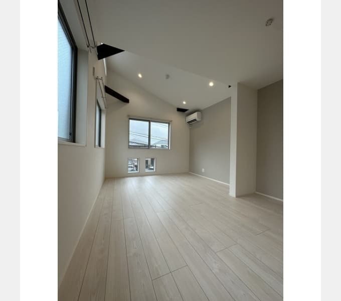 Preview interior of Kolet Yokohama Rokkaku Bridge #05