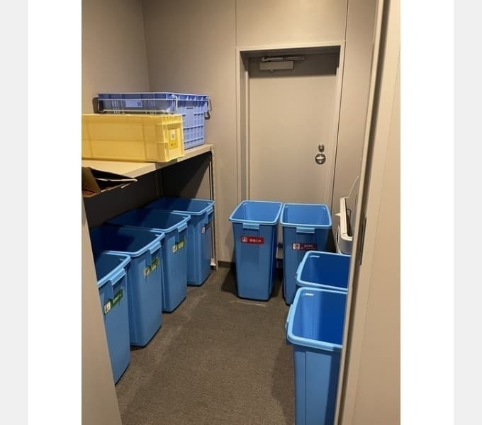Room image 12