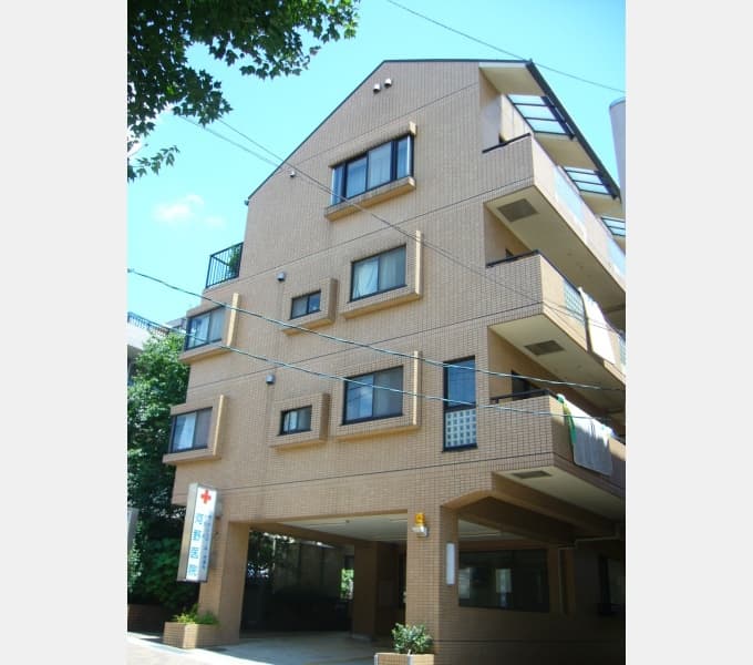 Main exterior of Hillcrest Saginuma