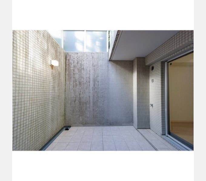 Room image 12
