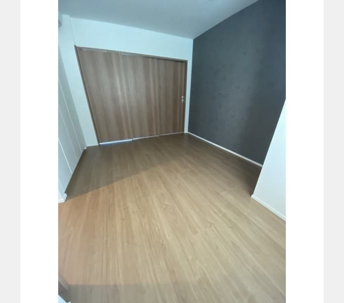 Room image 16