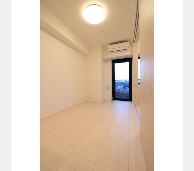 Room image 9