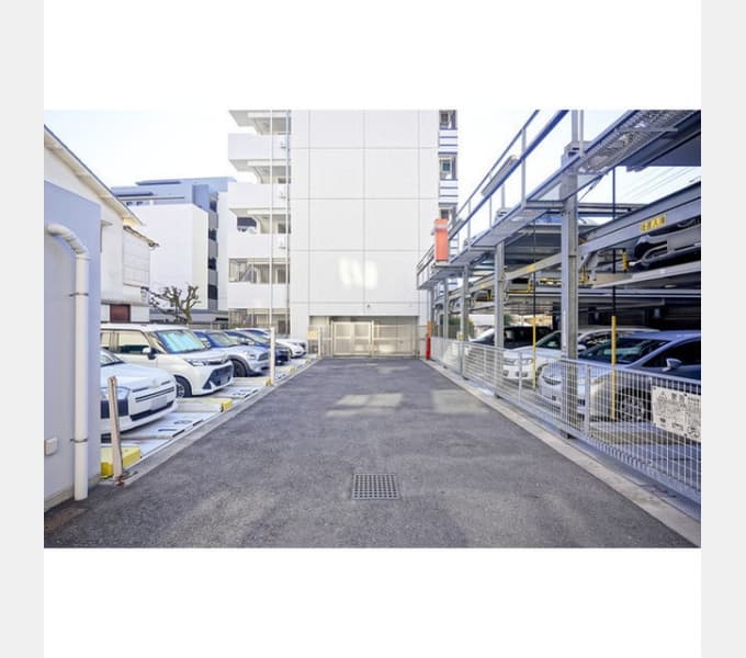 Room image 10