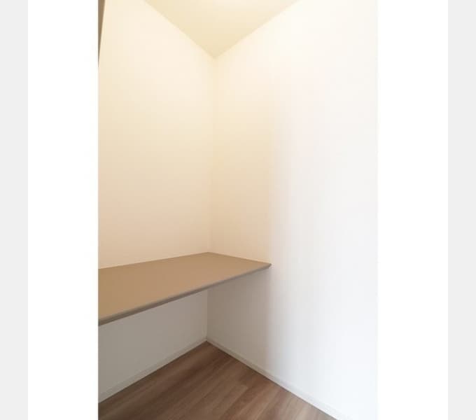 Room image 12