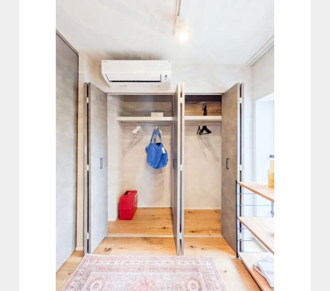 Room image 8