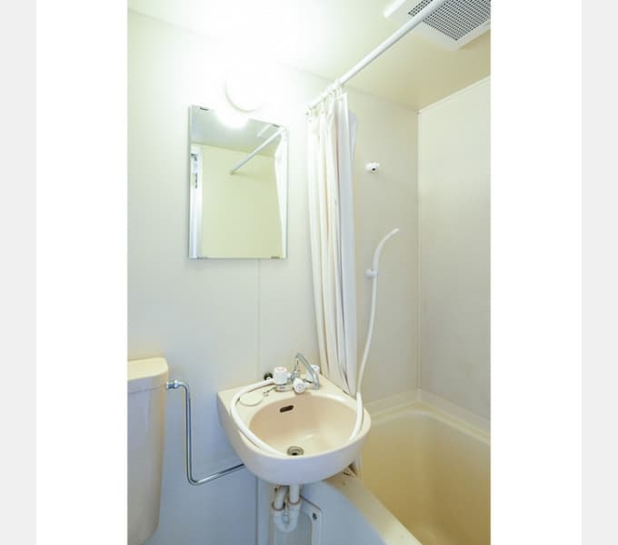 Room image 8