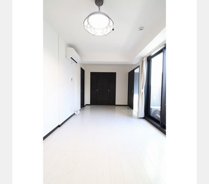 Room image 16