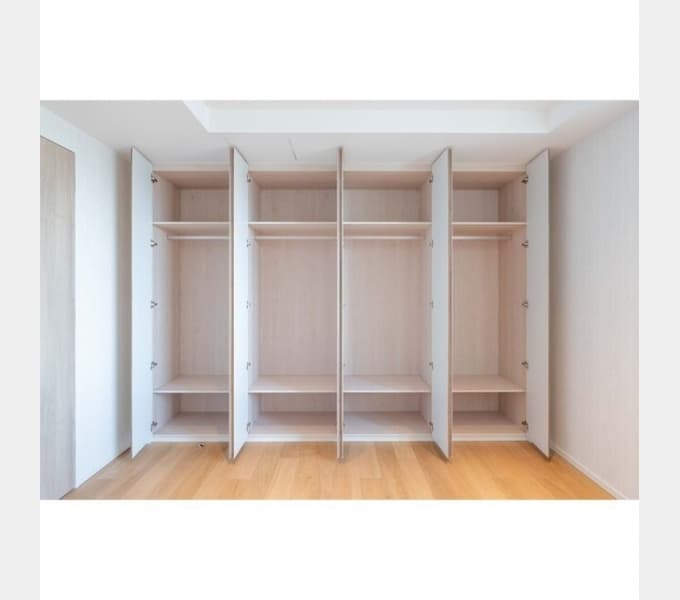 Room image 16