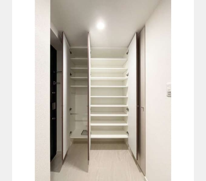 Room image 13