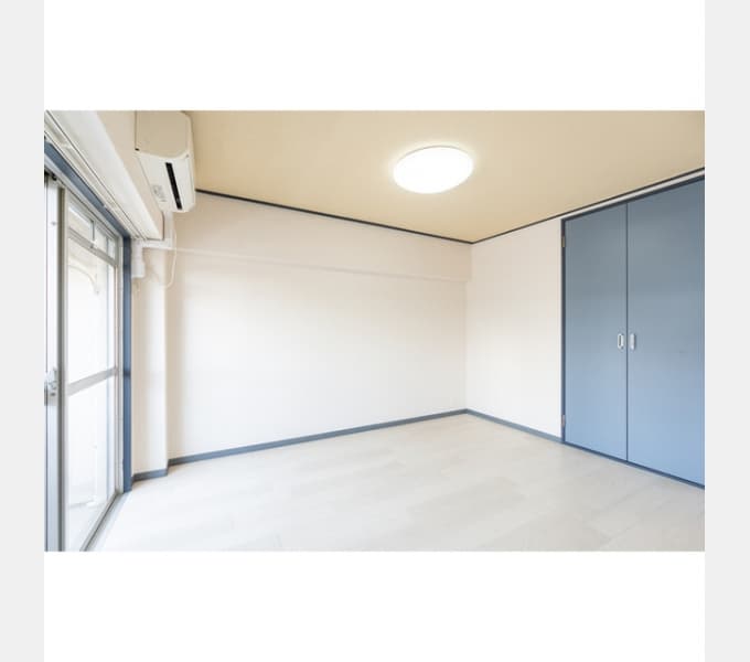 Room image 11