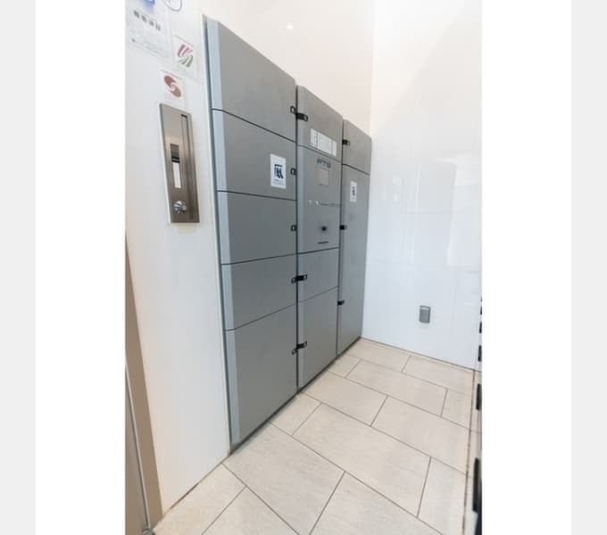 Room image 11