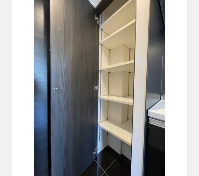 Room image 13