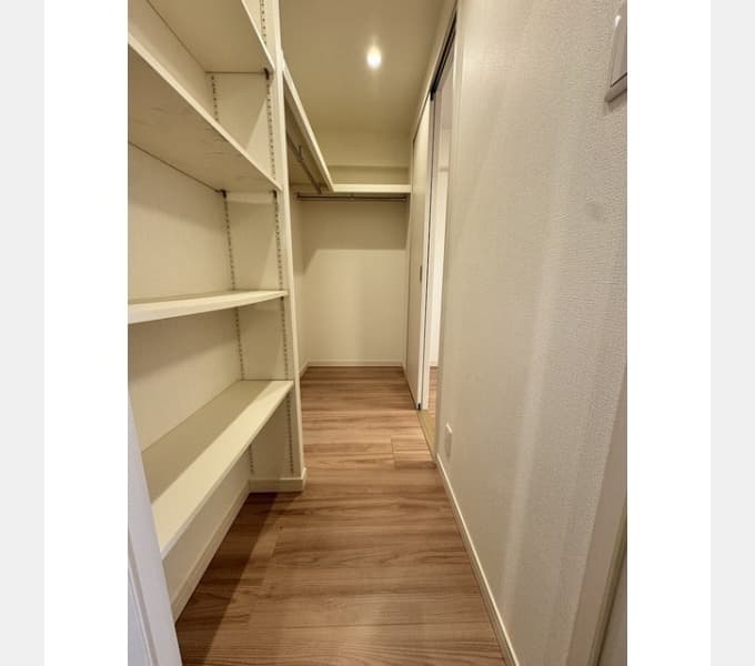 Room image 13