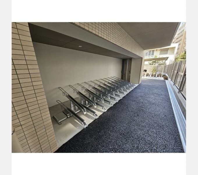 Room image 8