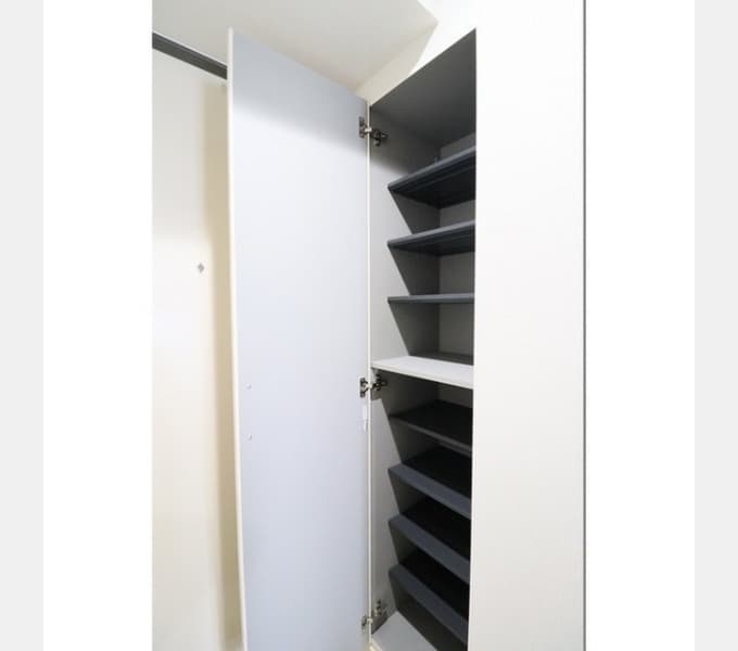 Room image 12