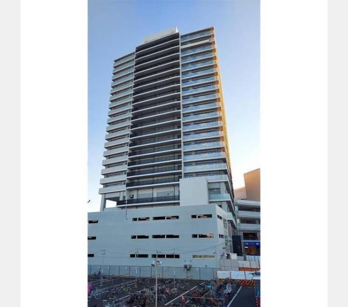 Main exterior of Brands Tower Ofuna