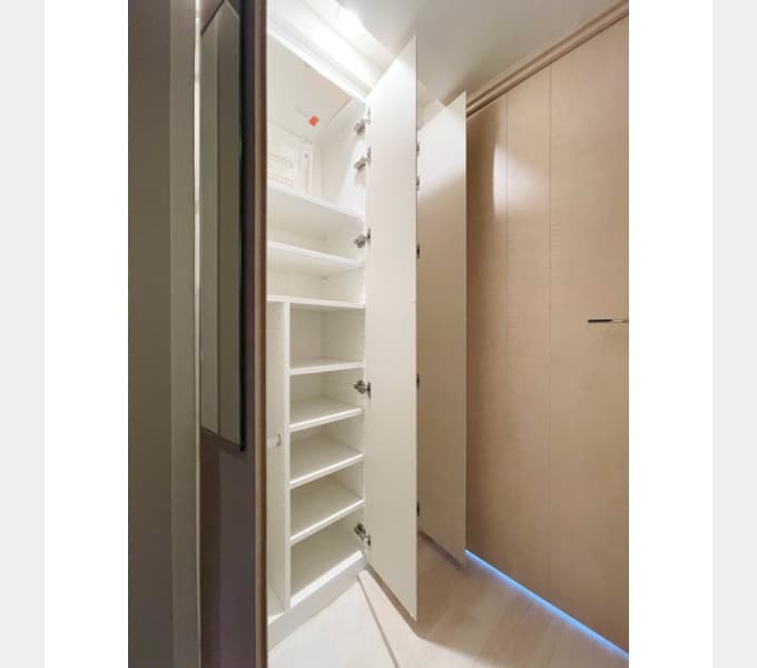 Room image 13