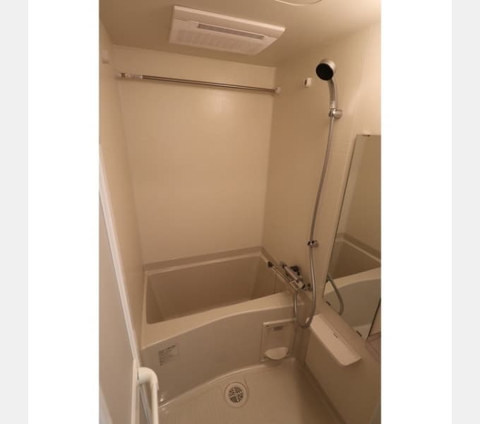 Room image 9