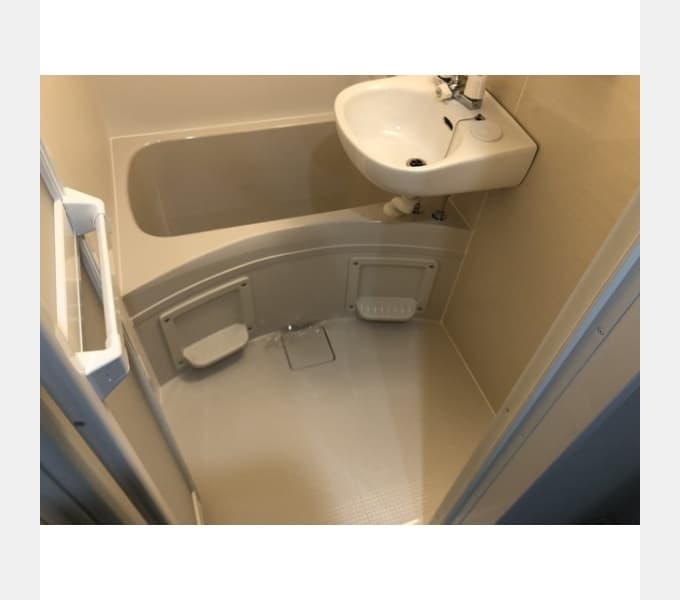 Room image 8