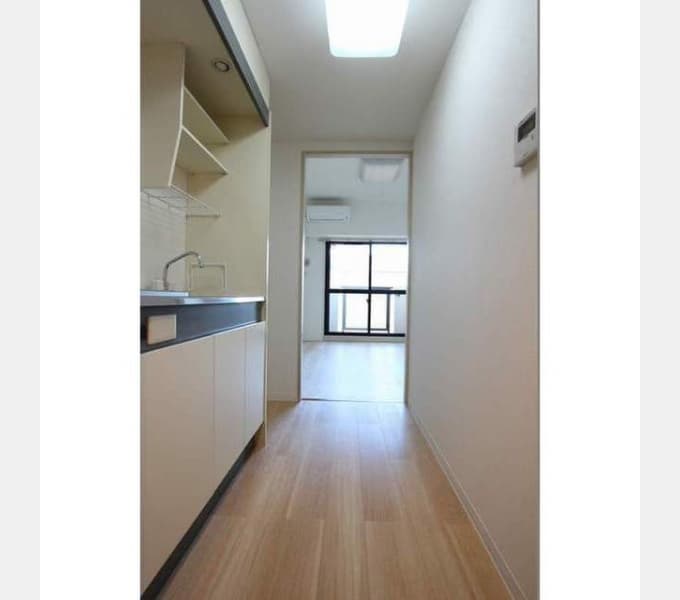 Preview interior of Revere MK