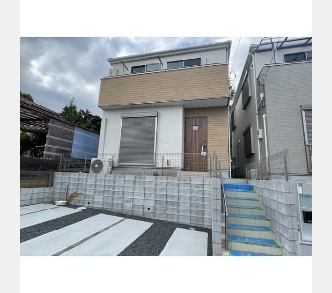 Main exterior of Kolet Chiba Gencho