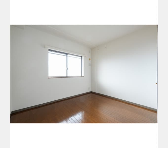 Room image 16