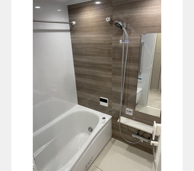 Room image 16