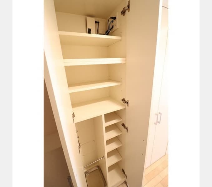 Room image 16