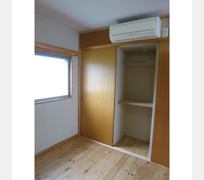 Room image 15