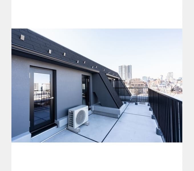 Room image 10