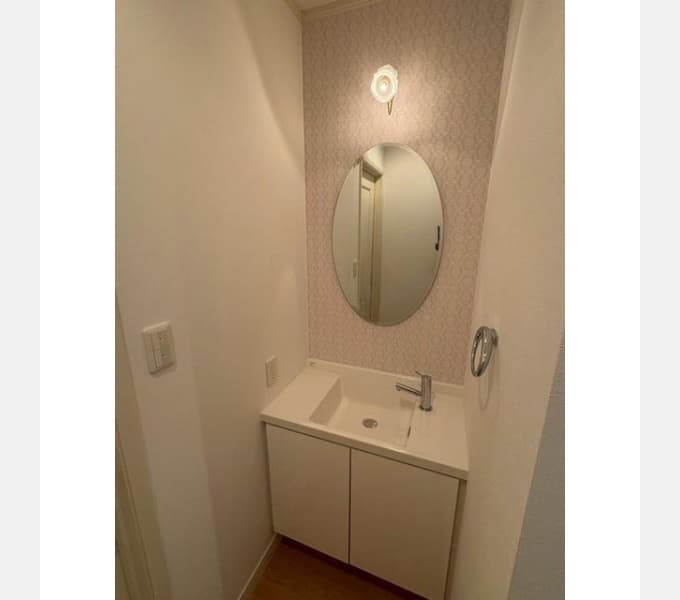 Room image 12