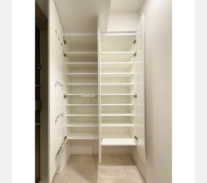 Room image 13