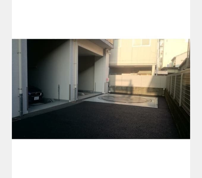 Room image 11