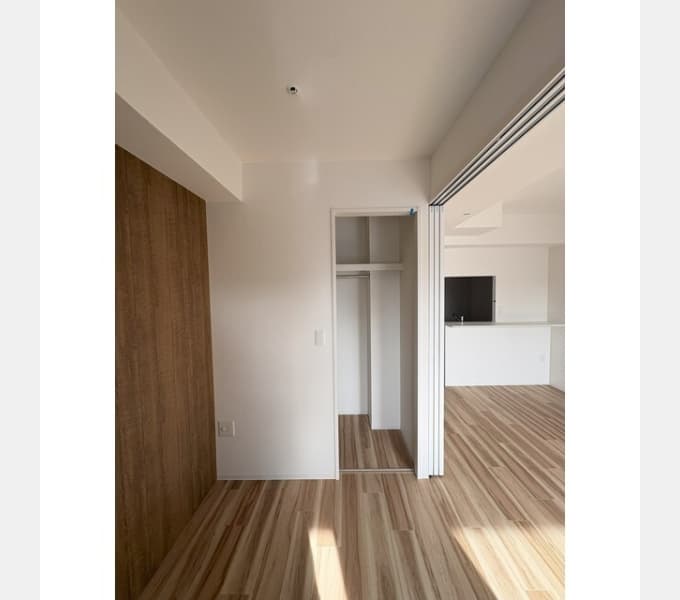 Room image 14