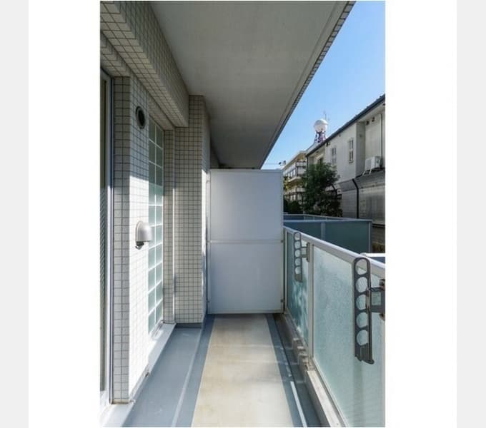 Room image 11