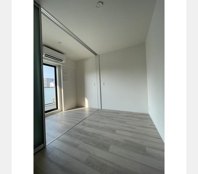 Room image 14