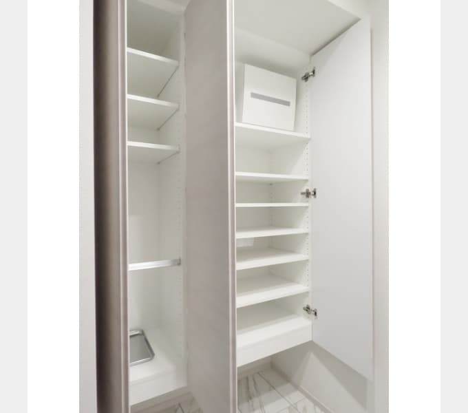 Room image 16