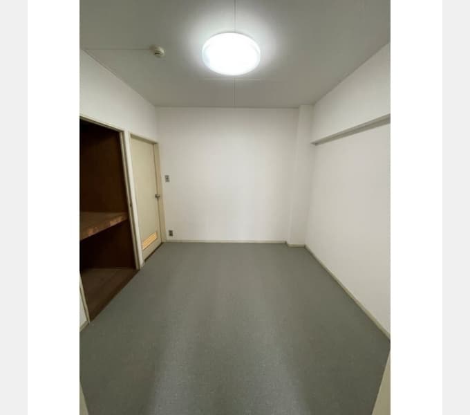 Room image 11